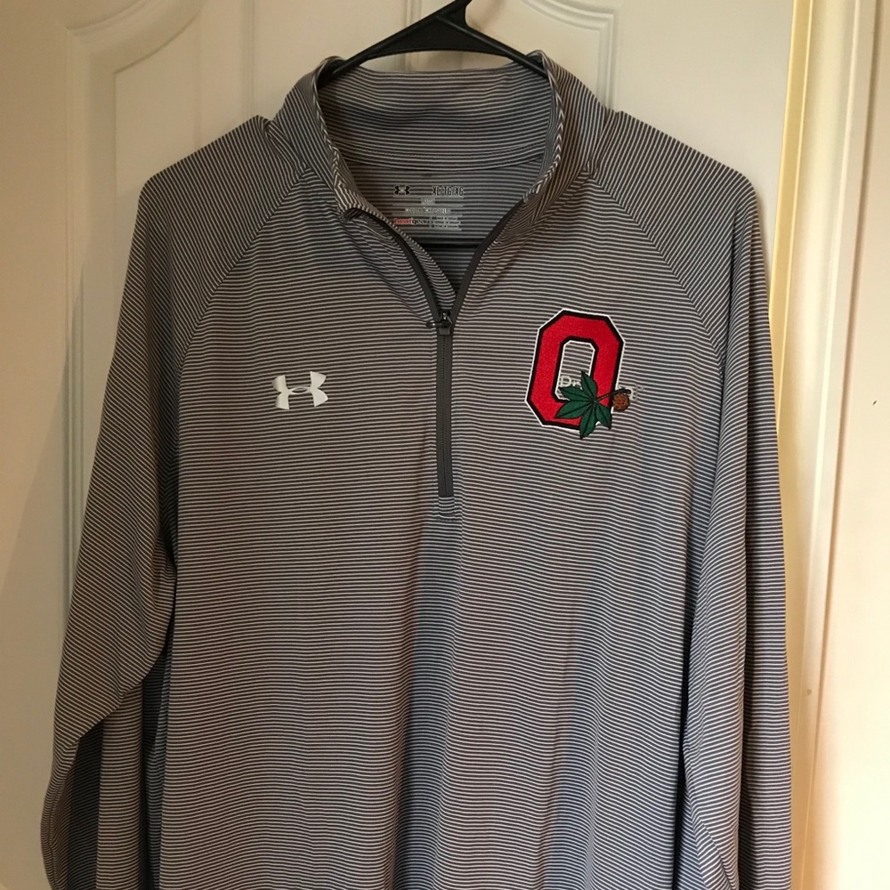 LOT SALE!!   Under Armour pullover